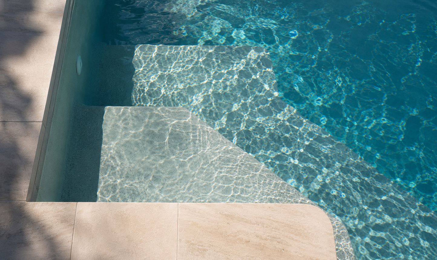Aqua Mist pool steps