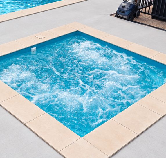Spa fibreglass pool